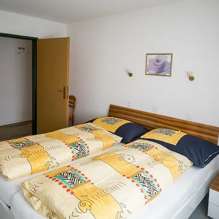 Landwasser Apartment *